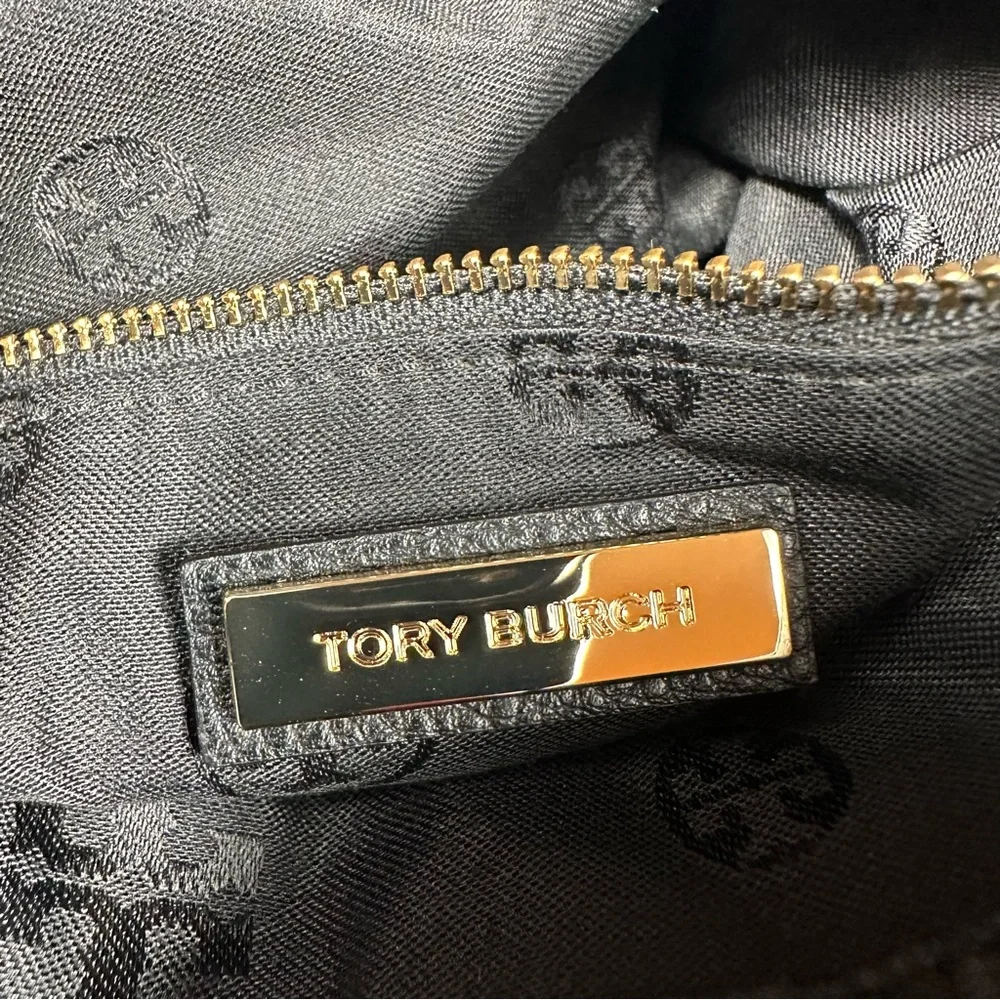 Tory Burch Frida Swingpack in Black Pebbled Leather with Gold hardware - Picture 5 of 8